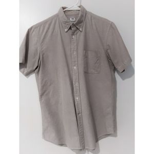 Uniqlo Short-Sleeve Button-Down Shirt